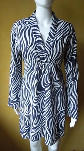 MY EPORIUM - Ladies - Long Sleeve Zebra Print Navy + White Top - Size L 12 - Picture 1 of 12