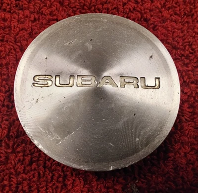 Subaru Baja, Forester, Impreza, Legacy, Outback: 1998-2009, 2,25", tapa central Foto 1 de 4