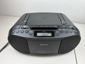 Sony CFD-S70 CD Cassette FM/AM Personal Audio System Boombox Black Tested Works - Picture 1 of 18