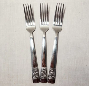 Reed & Barton HARVEST BOUQUET Stainless 3 Dinner Forks 18/10 Glossy Flatware - Picture 1 of 3
