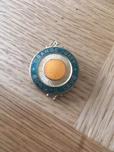 ORANGE CITY BC NSW 1950s ENAMEL BOWLING BADGE VGC MILLERS - Picture 1 of 2
