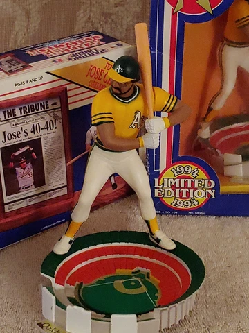 INCREDIBLE JOSE CANSECO/REGGIE JACKSON 4"/6" TALL FIGURES 1991 STARTING LINEUP Cover