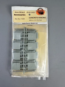 Ratio 429 Concrete Fencing  - OO SCALE - Picture 1 of 1