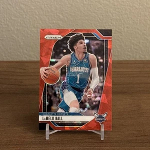 2024-25 Panini Prizm #30 LaMelo Ball Charlotte Hornets Red Cracked Ice - Picture 1 of 2