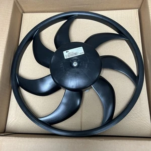 Vauxhall MerivaB  1.4 Petrol Engine Radiator Cooling Fan Genuine 13331013 - Picture 1 of 6
