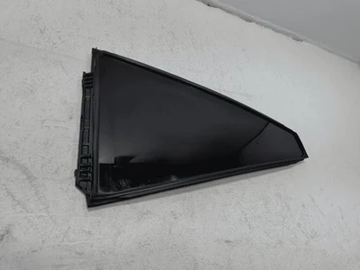 Puerta trasera pasajero ventana esquina ventilación vidrio fijo 21-2024 Toyota Rav4 PRIME OEM Foto 1 de 4