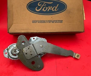 NOS OEM Ford F2DZ-5427001-A Window Regulator - Foto 1 di 3