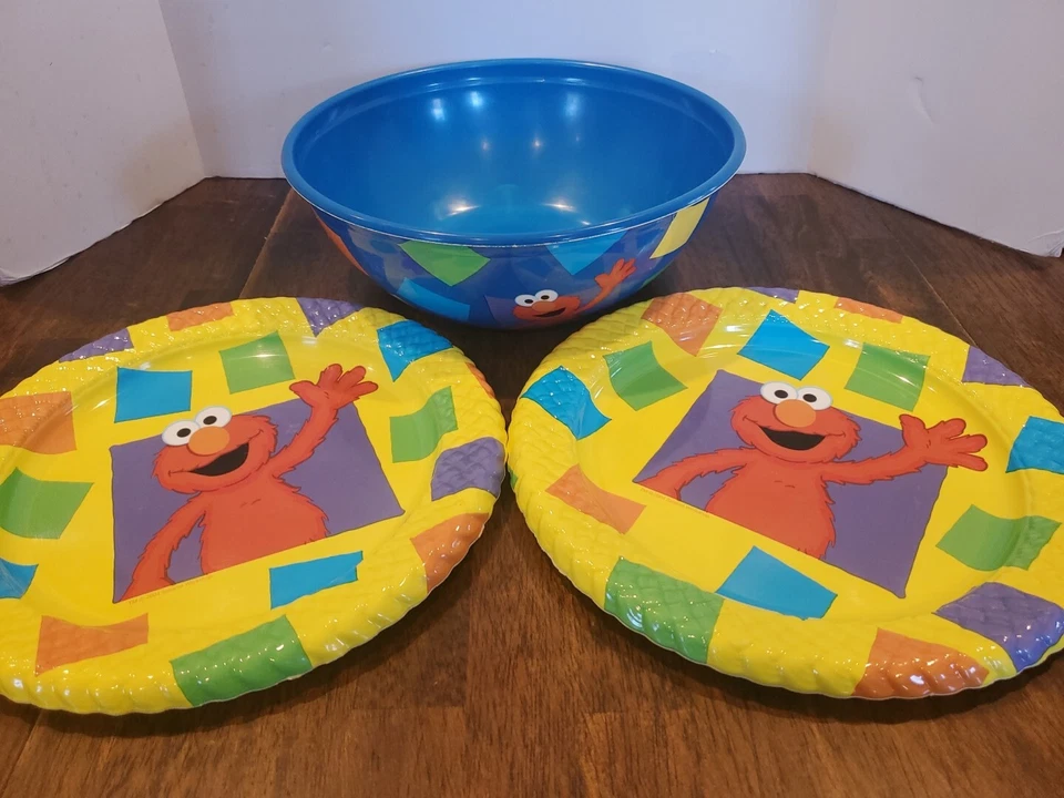 Juego de 3 platos para servir fiestas de plástico duro ELMO 2004 Sesame Workshop Foto 1 de 4