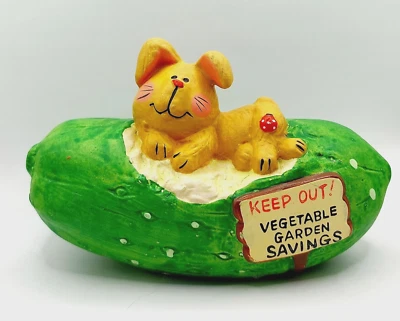 Caja de ahorros de jardín de verduras vintage Enesco Bunny Rabbit 1976 pintada a mano  Foto 1 de 4