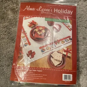 Alma Lynne’s Christmas coffee cup table topper, 34” x 35”,  Kit 567835 - Picture 1 of 2