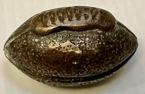 Vintage Messing Fußball Schweinsleder Sport Briefbeschwerer Antik Schreibtisch Deko Symbol - Bild 1 von 5