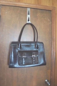 ESTUCHE GRANDE PARA MUJER TEXTURIZADO DE ALTA RESISTENCIA CON BOLSA EXTRAÍBLE - Imagen 1 de 5