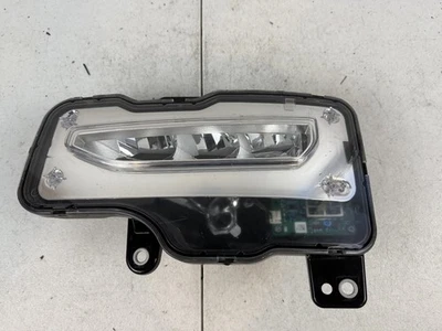 2016-2018 GMC Sierra 1500 farol de neblina LED OEM lado do motorista LH TODAS AS GUIAS INTACTAS - Imagem 1 de 4