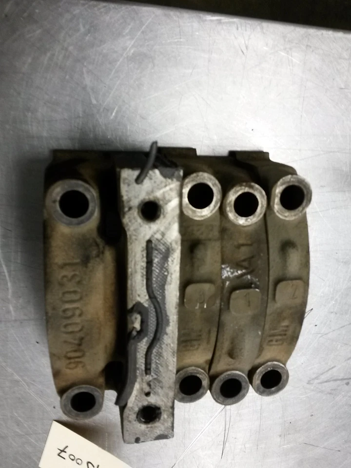 Engine Block Main Caps For 01-03 Saturn L300  3.0 90409031 - Image 1 of 4