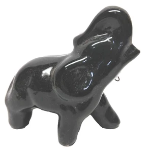 Estatuilla de elefante negro vintage miniatura baúl arriba y atrás adorno de cerámica - Imagen 1 de 7