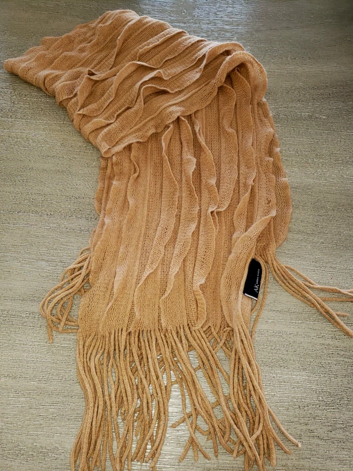 LENÇO DE INVERNO FEMININO ESTILO BABADO MARROM MACIO ANNE KLEIN 60 POLEGADAS DE COMPRIMENTO POR `3 DE LARGURA @@ - Imagem 1 de 1