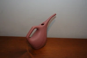 Vtg Retro Textured Plastic Watering Can 2 Quart (Dusty Rose, Mauve) Made in USA - Picture 1 of 7