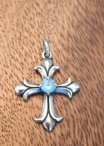 James Avery nicht mehr produziert Sterlingsilber Fleuree Kreuz Anhänger mit Blautopas Stein - Bild 1 von 2