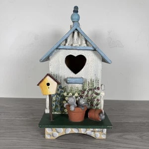 Kathy Hatch casa de pájaros colgante 2001 techo azul casa de campo gatitos en macetas - Imagen 1 de 13