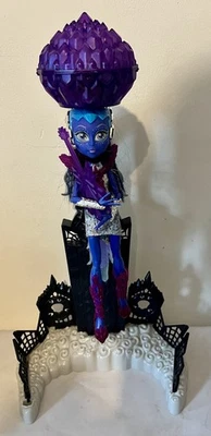 Muñeca Monster High Astranova Boo York más estación de flotación (no funciona) Foto 1 de 4