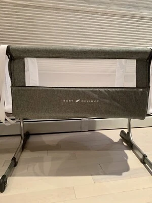 baby delight al lado de mí soñador Foto 1 de 3