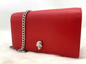 AUTHENTISCH NEU MIT ETIKETT $ 920 Alexander McQueen kleine silberne Lederkette Schultertasche - Bild 1 von 16