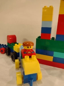Lego Duplo Bausteine Eisenbahn und Fahrer Set gereinigt - Bild 1 von 5