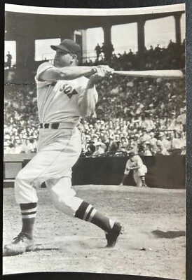 1940 Photo-Boston Red Sox Jimmy Foxx Hits 32nd HR Of Season Passes Lou Gehrig - Image 1 of 2