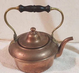 Piccolo bollitore per tè foderato in rame e ottone - Foto 1 di 18