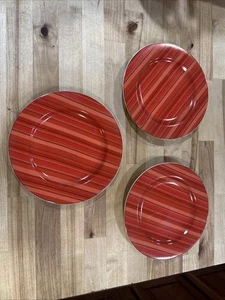 Set di 3 piatti per insalata Sakura a righe di corallo  - Foto 1 di 4