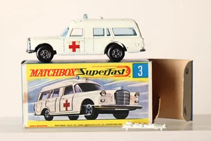 Matchbox Superfast 1:87 No.3 MB Binz Ambulance mit Trage in OVP (302626) #5911# - Picture 1 of 5