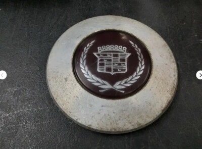 Tapa central de rueda de metal Cadillac Deville Fleetwood 1989-1991 OEM S&D Foto 1 de 2