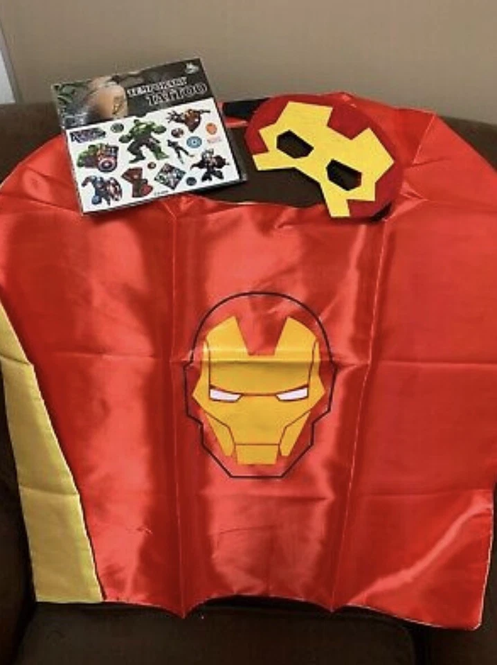 ПЛАЩ/МАСКА И НАКЛЕЙКИ IRONMAN СУПЕРГЕРОЙ НАРЯД ПРИТВОРЯТЬСЯ КОСТЮМ  - Изображение 1 из 1