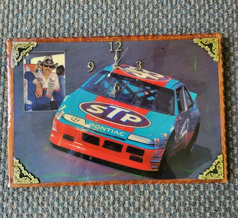 Vintage Richard Petty Wall Clock Pontaic Grand Prix #43 STP Nascar Collectible Cover