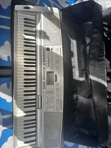 Yamaha DGX-300 Portable Grand Keyboard 76 -Key - Picture 1 of 1