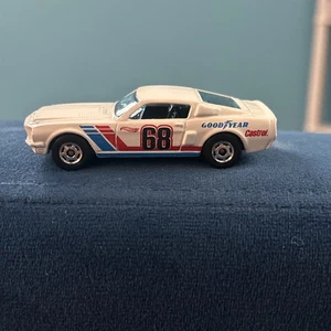 Hot Wheels Flying Customs White '68 Shelby GT500 ford mustang 1968 - Picture 1 of 6
