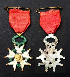 Chevalier Légion d'Honneur. Miniature en étain peint. Fabrication local - Picture 1 of 1