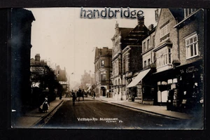 Aldershot - Victoria Road - Echtfoto Postkarte - Bild 1 von 2