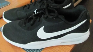Women's Nike Air Black White Sneakers Size 8.5 US - UK 6 EUR 40 Great Shape - Picture 1 of 6