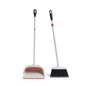 OXO Good Grips Large Sweep Set With Extendable Broom - Picture 1 of 10