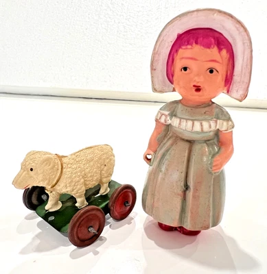Brinquedo pequeno celulóide/estanho MARY and her LITTLE LAMB - Carrinho de corda Missing Mary's - Imagem 1 de 4