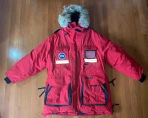 Canada Goose Snow Mantra - Parka - XL -Very Little Use - With Fur Hood Ruff - Picture 1 of 9