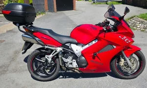 Honda VFR800 VTEC V4 2002 Full Service History - Picture 1 of 5