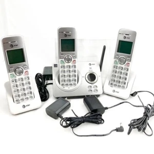 AT&T EL52319 3 Phone Handset Cordless Answering System Caller ID Waiting Ex Cond - Picture 1 of 9