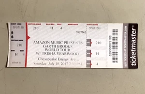 GARTH BROOKS - 7/15/2017 - Chesapeake Energy Arena - Oklahoma City, OK - Picture 1 of 2