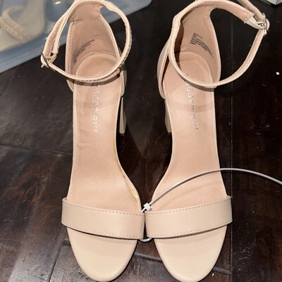 Madden Girl Nude Beige Tacón Bloque Sandalia Bomba Elegante Zapato Mujer’s 6 Foto 1 de 3