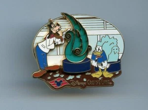 DCL Disney Cruise Line Ice Sculpture Carving Contest Goofy Donald Duck 500 Pin - Picture 1 of 1