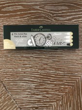 PITT ARTIST PEN BLACK & WHITE 4 PENWALLET SET