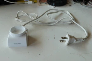Philips Sonicare HX5100/C Charger for HX5610/HX5620/HX5621/HX5810/HX5910 - Picture 1 of 4