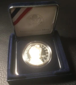 2009-P Abraham Lincoln Commemorative Proof Silver Dollar - Picture 1 of 6